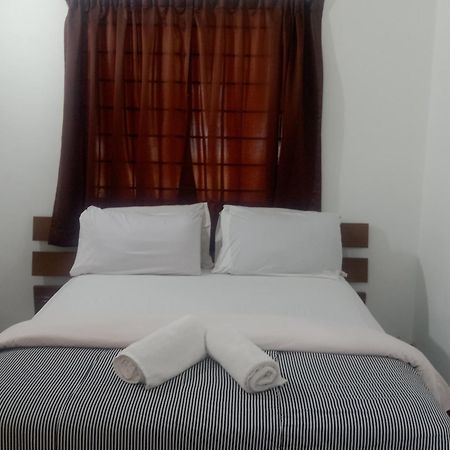 Pd Bayu Beach Resort Private Service Apartment Петалинг Джая Екстериор снимка