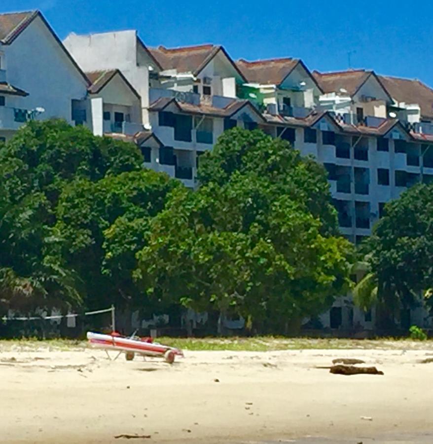 Pd Bayu Beach Resort Private Service Apartment Петалинг Джая Екстериор снимка