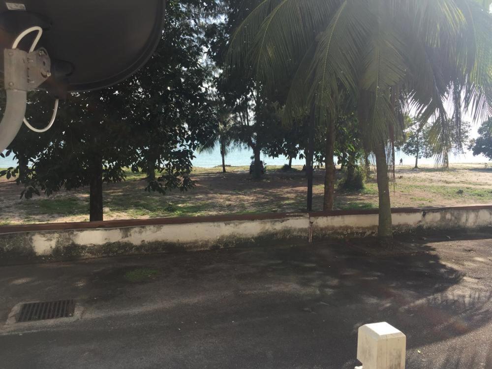 Pd Bayu Beach Resort Private Service Apartment Петалинг Джая Екстериор снимка