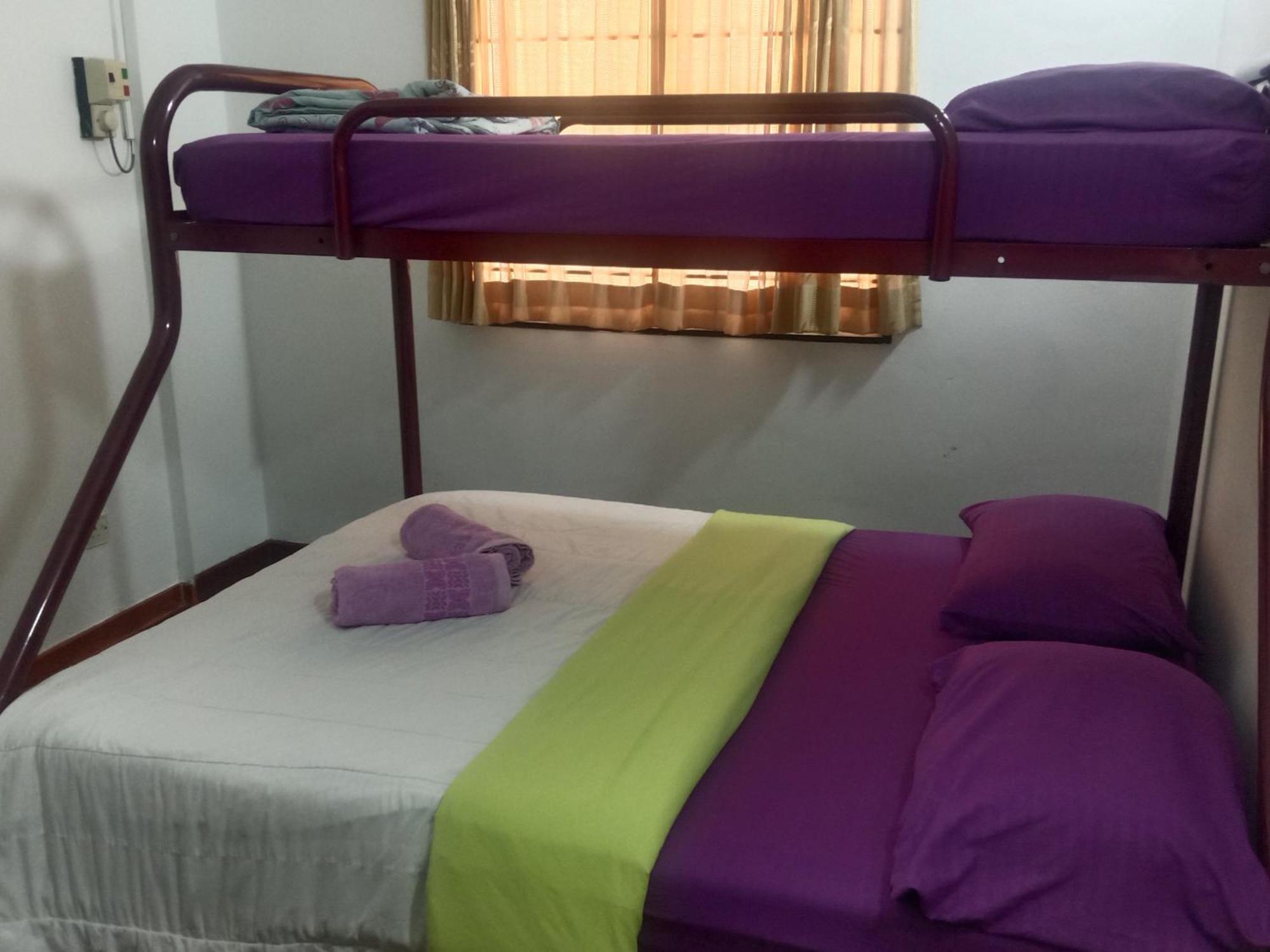 Pd Bayu Beach Resort Private Service Apartment Петалинг Джая Екстериор снимка